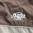 Conjunto Synaworld 'Syna Logo' Shell Marrom/Bege