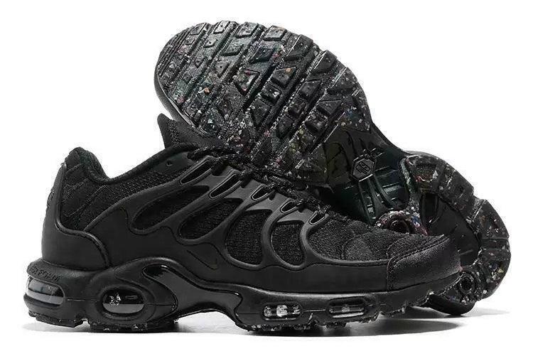 Air Max Plus Terrascape “Triple Black” - ELEGANZ OUTLET