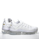 VaporMax Plus “Triple White” - ELEGANZ OUTLET